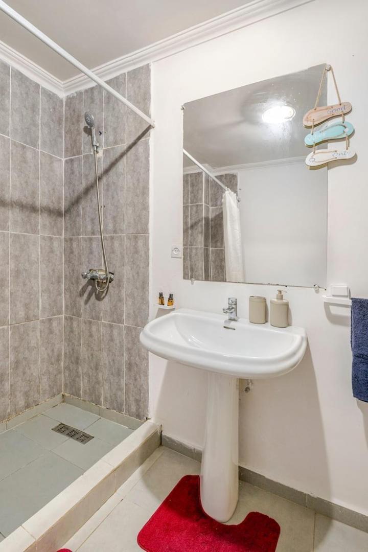 Ocean Breeze ,See View Apartment L'Oasis Екстериор снимка