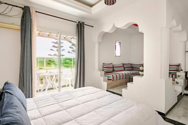 Ocean Breeze ,See View Apartment L'Oasis Екстериор снимка