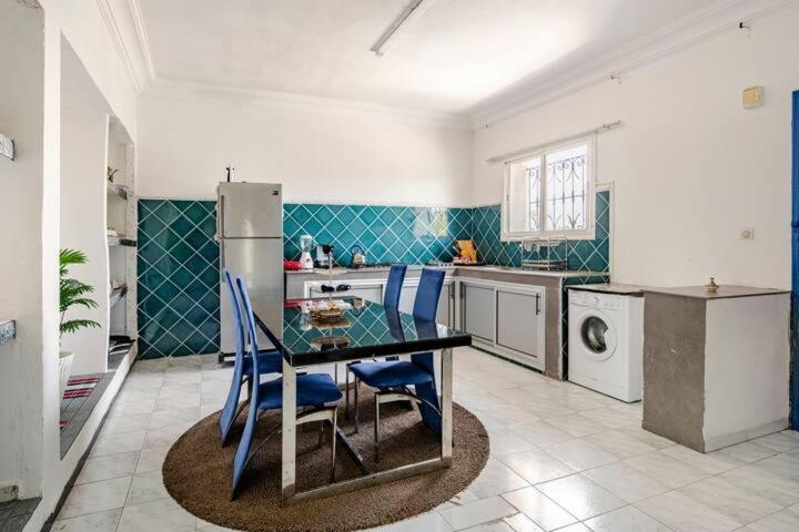 Ocean Breeze ,See View Apartment L'Oasis Екстериор снимка